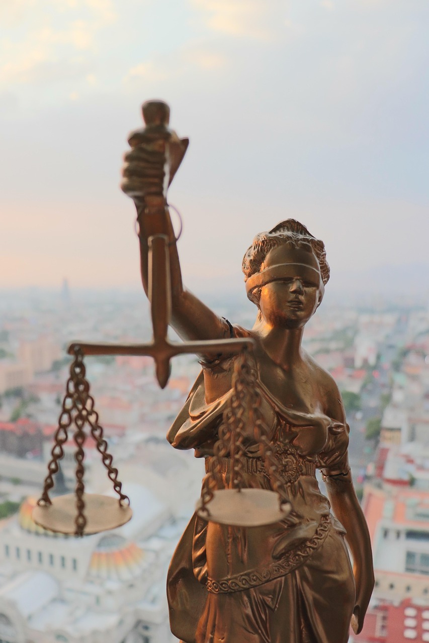 Проект за конституционни промени внесен в деловодството
